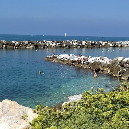 Casa Vacanze Marina Di Pisa Catola Exteriör bild
